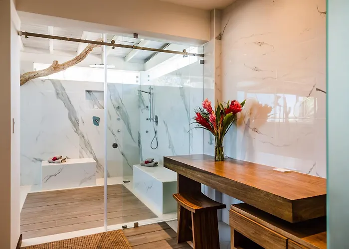 The Point Your Private Oceanfront Villa *
